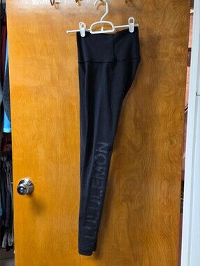 Lululemon Wordmark Wunder Under Black Leggings Size 2 RARE